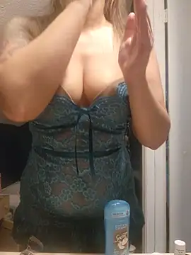 NicolePearl online show from 4, 6, 2026