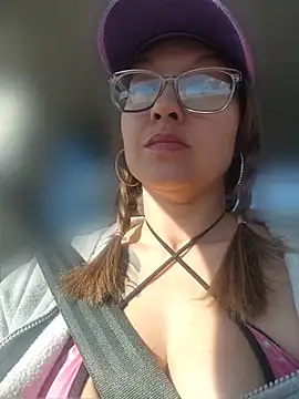 NicolePearl online show from 16, 6, 2026