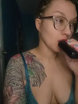 NicolePearl online show from 20, 6, 2026