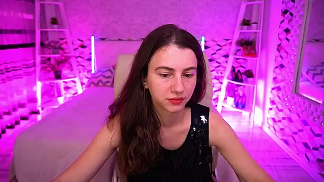 Snapshot of LittleJulii chatting on 10, 6, 2026 LittleJulii online show from 10, 6, 2026