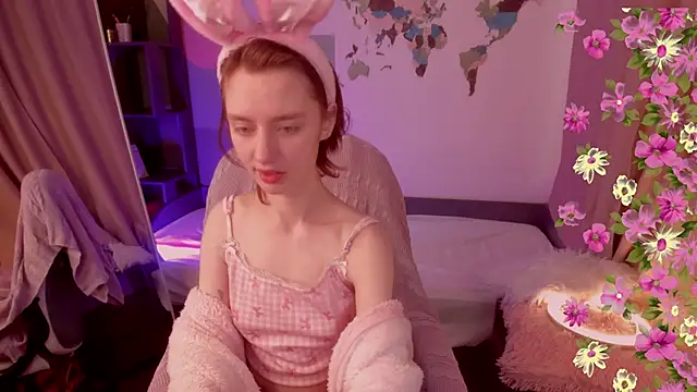 Pretty Victoria online show from 4, 4, 2026