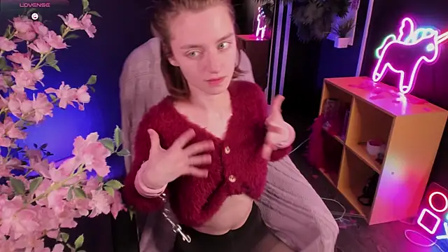 Pretty Victoria online show from 26, 4, 2026