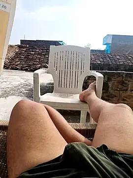 Desii rockstarr online show from 4, 4, 2026