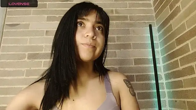 Snapshot of sweet-little chatting on 6, 6, 2026 sweet-little online show from 6, 6, 2026