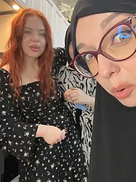 RedheadQueen  online show from 19, 4, 2026