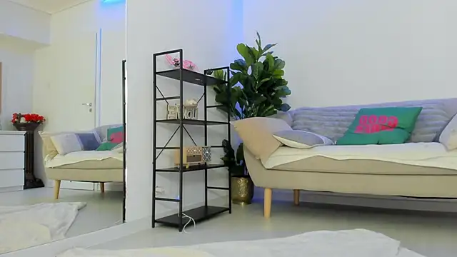 ArianaXO  online show from 7, 4, 2026