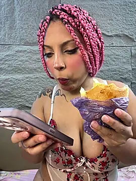 GiaRedd online show from 13, 7, 2026