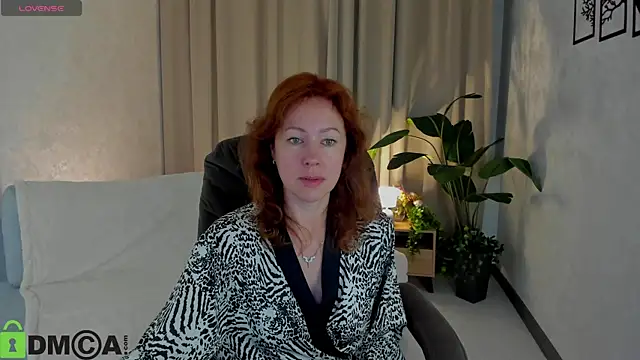 LeticiaRomano online show from 17, 5, 2026