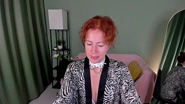 Snapshot of LeticiaRomano chatting on 25, 7, 2026 LeticiaRomano online show from 25, 7, 2026