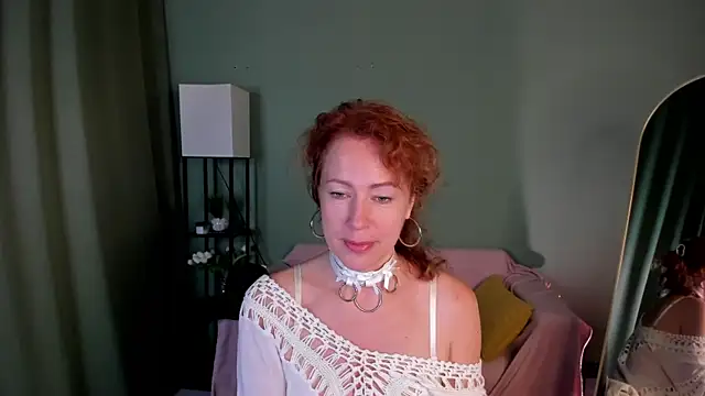 Snapshot of LeticiaRomano chatting on 27, 7, 2026 LeticiaRomano online show from 27, 7, 2026