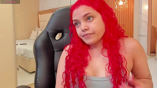 luna veega online show from 3, 6, 2026