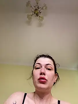 Snapshot of Cutee_Erika chatting on 7, 6, 2026 Cutee Erika online show from 7, 6, 2026