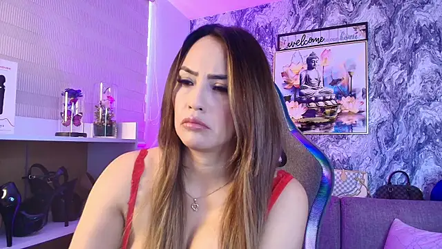 Katalina Alvarezz online show from 20, 4, 2026