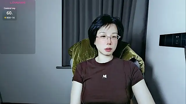 Snapshot of lin_lin_520_520 chatting on 17, 5, 2026 lin lin 520 520 online show from 17, 5, 2026