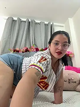 Isabella Roses  online show from 6, 7, 2026