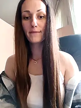 LunaCrystall online show from 23, 4, 2026