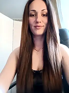 LunaCrystall online show from 3, 5, 2026