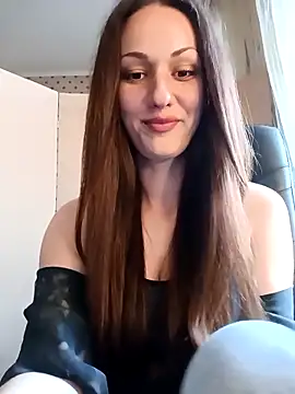 LunaCrystall online show from 27, 4, 2026