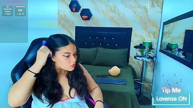 scarlettt  joness online show from 30, 3, 2026