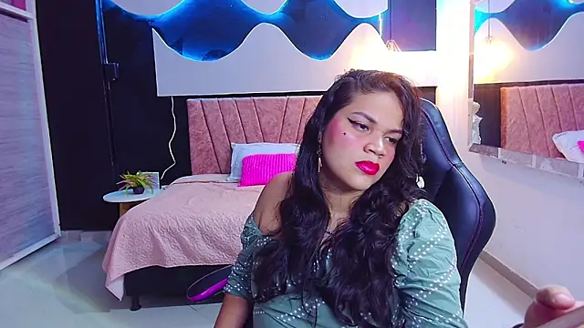 scarlettt  joness online show from 24, 4, 2026