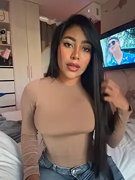SaraValentina11 online show from 13, 6, 2026