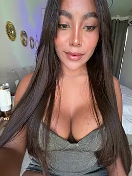 SaraValentina11 online show from 19, 4, 2026