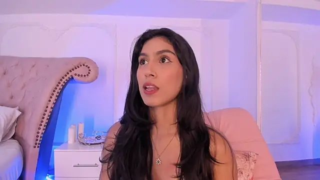 LucianaBlanco  online show from 7, 5, 2026
