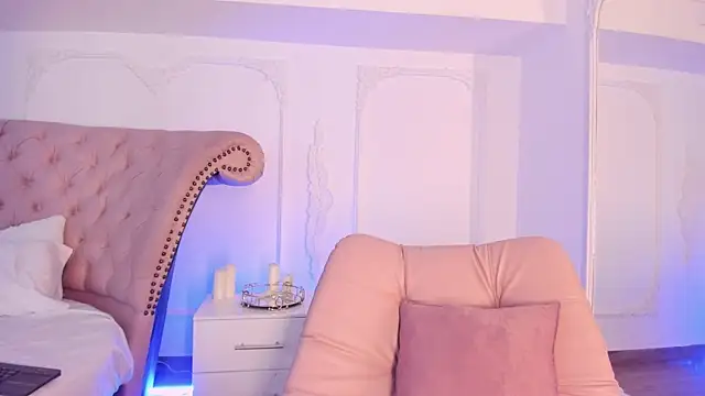 LucianaBlanco  online show from 12, 6, 2026
