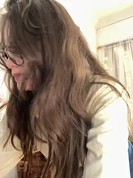 Snapshot of Tallulah_Kinky chatting on 14, 4, 2026 Tallulah Kinky online show from 14, 4, 2026