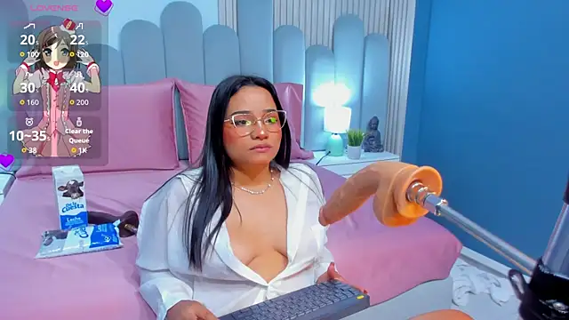 lia sucker online show from 5, 4, 2026