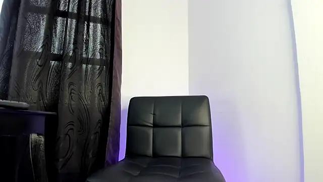 Madissonbeer  online show from 21, 6, 2026