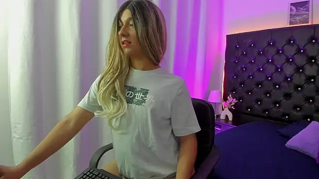 BellaRoge online show from 24, 3, 2026