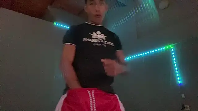 BrownBoyLover01 online show from 12, 3, 2026