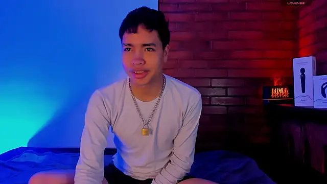 Lee Colee online show from 5, 4, 2026