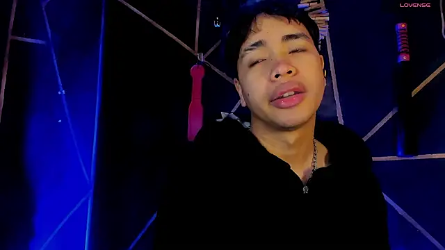 Snapshot of Lee_Colee chatting on 6, 5, 2026 Lee Colee online show from 6, 5, 2026