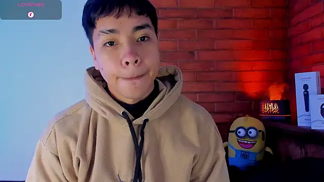 Lee Colee online show from 11, 4, 2026