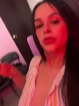 Snapshot of leila_moretti chatting on 26, 3, 2026 leila moretti online show from 26, 3, 2026