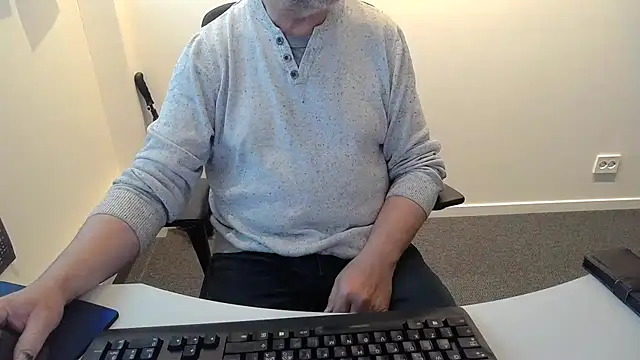 Snapshot of Buggemann chatting on 2, 6, 2026 Buggemann online show from 2, 6, 2026