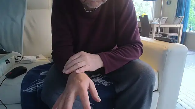 Snapshot of Buggemann chatting on 12, 6, 2026 Buggemann online show from 12, 6, 2026