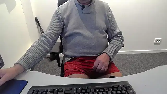 Snapshot of Buggemann chatting on 7, 5, 2026 Buggemann online show from 7, 5, 2026