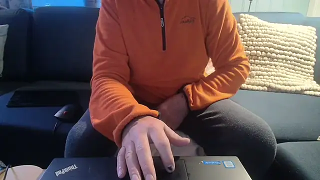 Snapshot of Buggemann chatting on 6, 6, 2026 Buggemann online show from 6, 6, 2026
