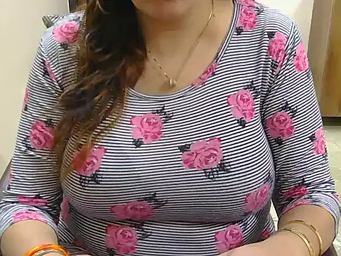 Snapshot of spicy_Zara chatting on 31, 5, 2026 spicy Zara online show from 31, 5, 2026
