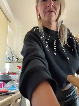 AtomBlondy online show from 5, 5, 2026