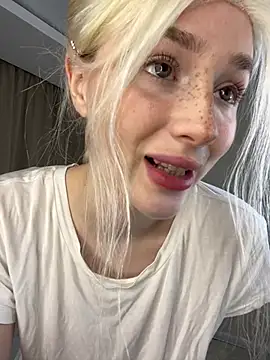 KittiLin online show from 5, 4, 2026
