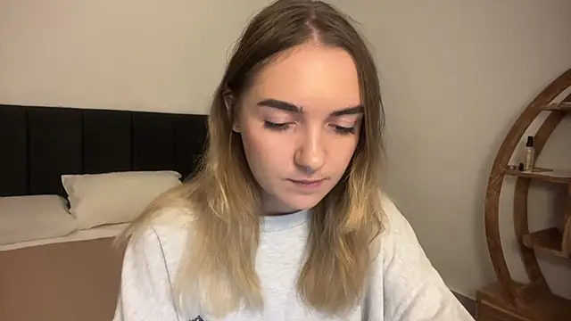 RoxyWet online show from 9, 4, 2026