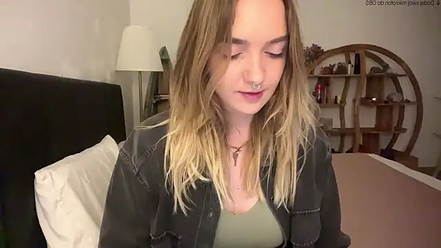 Snapshot of RoxyWet chatting on 15, 5, 2026 RoxyWet online show from 15, 5, 2026