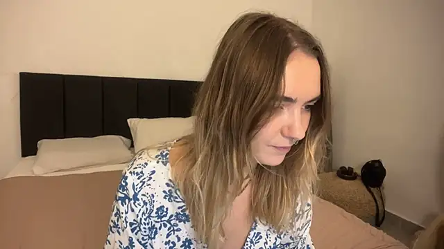 RoxyWet online show from 8, 4, 2026