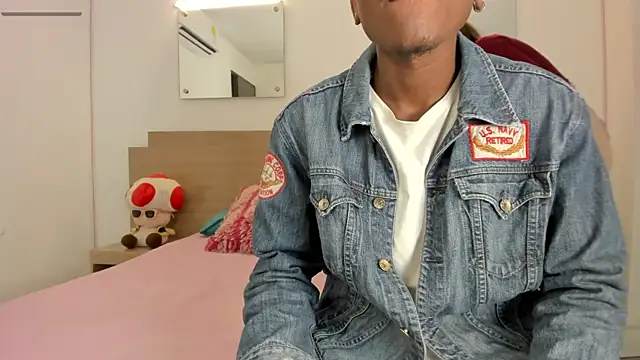 Ebony N Blonde online show from 8, 4, 2026