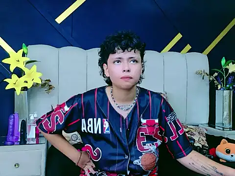 NikiEvanz online show from 28, 4, 2026