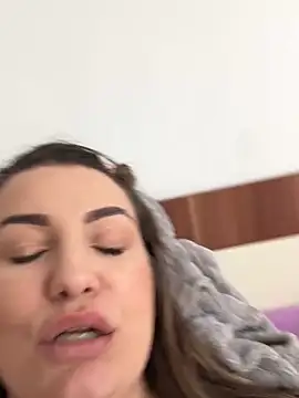 SweetCurvess online show from 18, 4, 2026